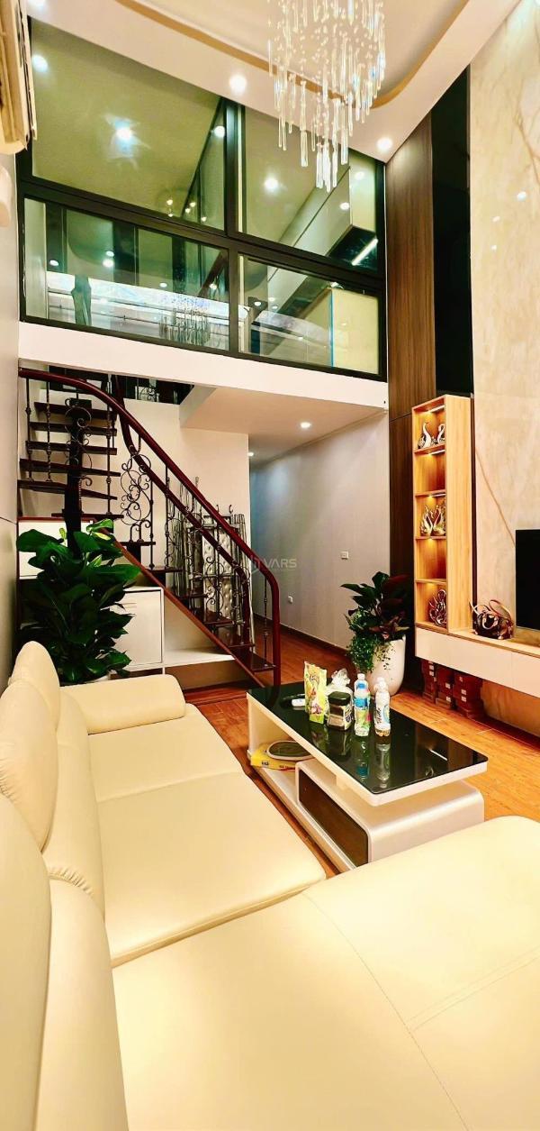 Bán căn hô 🆘 tt p. hàng buồm dtsd 100m 3pn ơ kd homestay 4,95 tỷ trần nhật duật.
