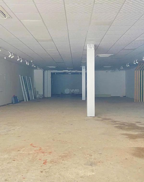 Chủ cho thuê Nhà mặt phố 451m²