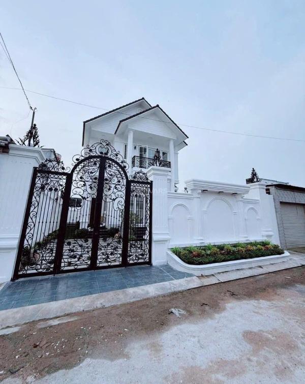 Biệt thự sang trọng 🏤 đẳng cấp diện tích 10x22m tân hiệp song hành hóc môn