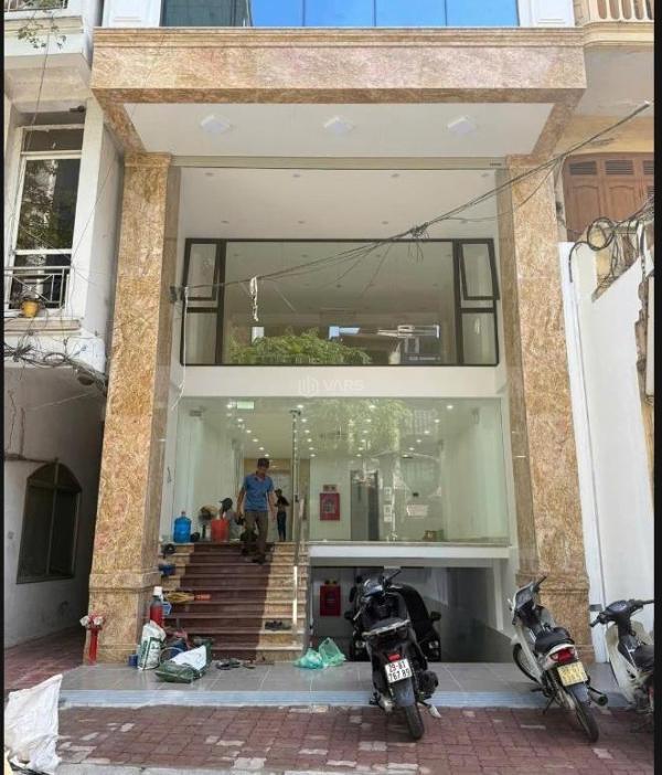 Siêu phẩm mặt phố nguyễn ngọc nại tòa nhà 9 tầng thang máy 🏣 dòng tiền 200tr/th