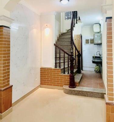 Cho thuê nhà ô tô kd Phương Mai 🏘️ - Đống Đa, 30m2, 6 tầng 4 ngủ, 15 tr