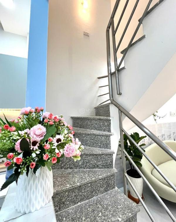 Nhà 3 tầng mới 🏬 đươnffg bình đông, quận 8, giá 3.05 tỷ