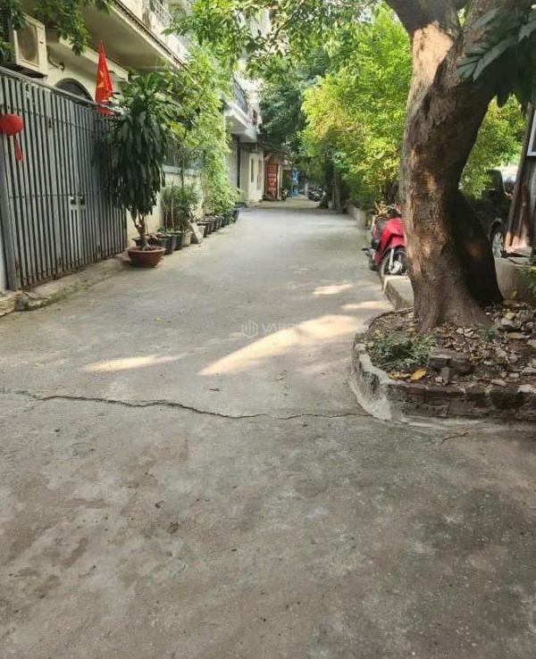 Nhà c4 ngõ nguyễn xiển 110m² mặt tiền 8m 🏠 chỉ 12.5 tỷ
