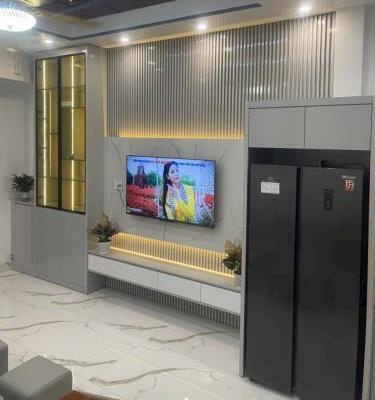 Bán căn nhà 4 tầng, 3 ☘ ngủ ngõ phố Vũ Hựu, TP HD nay là TP HP mới, 40m2, mt 4.5m, 2.78 tỷ