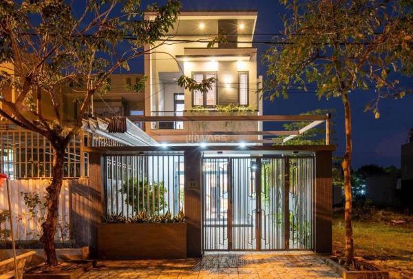 Cần bán Nhà mặt phố 90m²