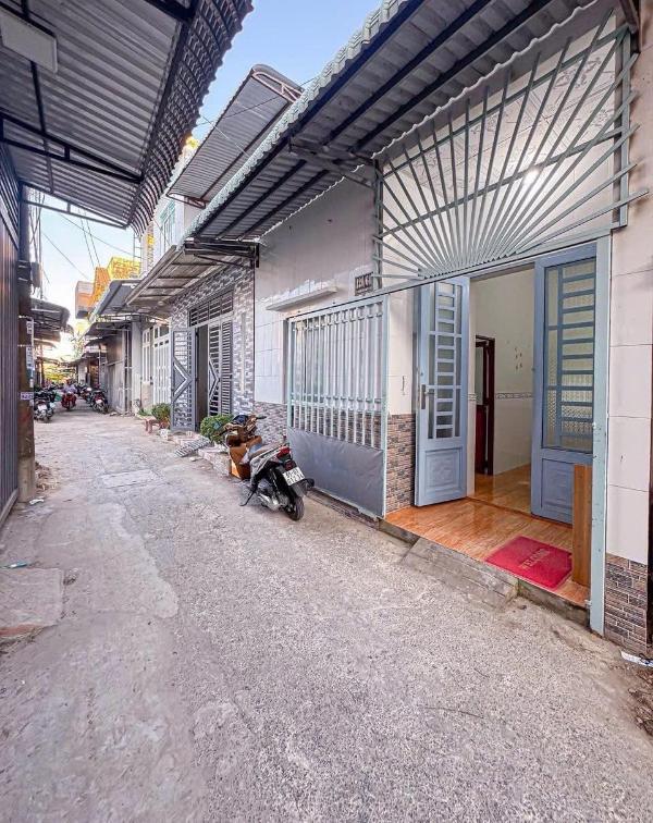 Bán nhà cấp 4, hẻm 120 hoàng quốc việt✔️hẻm rộng rãi, gần bánh xèo 7 🏚️ tới