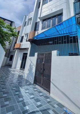 BÁN NHÀ 🏣 ĐẸP 1.98 TỶ 3 TẦNG 52M2 ( TÂY NAM ) NGÕ KHU ĐÔNG MẠC
