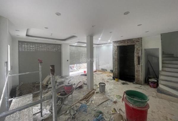 Bán nhà siêu 🏡 đẹp 50m2 thang máy 9.x tỷ