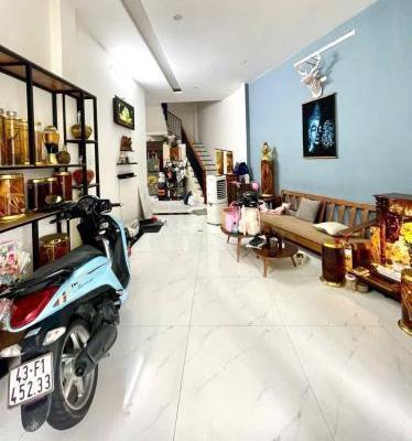 Bán Nhà mặt phố 62m²