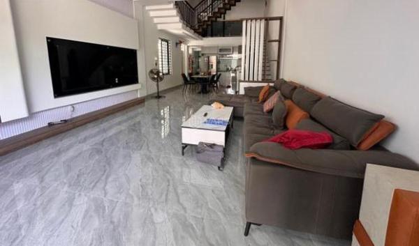 HIẾM-NHÀ 🏬 3 TẦNG SIÊU ĐẸP, HIỆN ĐẠI-GẦN CHỢ HOÀ XUÂN-Đường LỖ GIÁNG 6-100m2-NHỈNH 6 TỶ