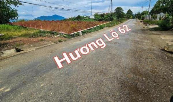 Bán đất Sông Cầu mặt 🏚️ tiền Hương Lộ 62 ngay trung tâm hành chính xã