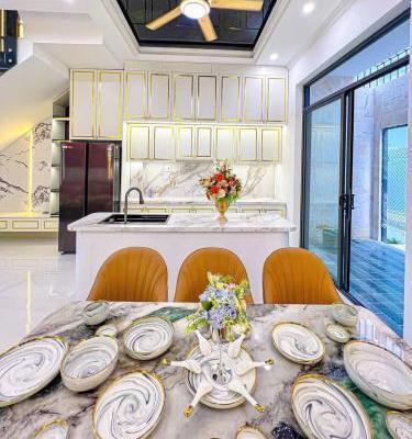 Chủ cần bán Nhà mặt phố 80m²
