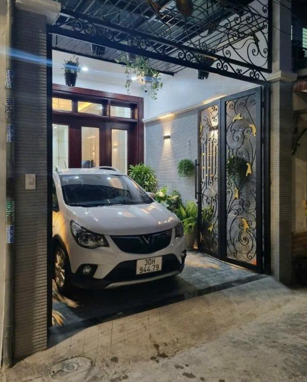 Bán nhà trần khát chân, ngõ thông, 💥 ô tô vào nhà, thang máy, mới koong, 72m2 giá