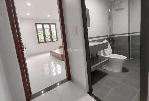 Bán 🌊 nhà 5 tầng diện tích 33m2, 3 ngủ tại đa sỹ hà đông nhà đẹp về ở luôn