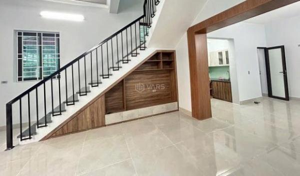 Nhà Diện tích gần 60 m2. Mặt tiền 5 m. 2 phòng ngủ 2 vệ sinh, 🏬 đường ô tô thông, Tiện ích g