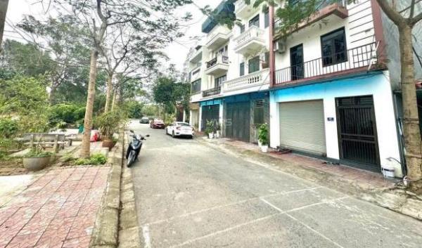 GIA ĐÌNH CẦN BÁN NHANH LÔ LIỀN KỀ KHU D ☘ KĐT NAM ĐẦM VẠC SÁT SÂN GOLF 88M MT5,5M 3,350 TỶ