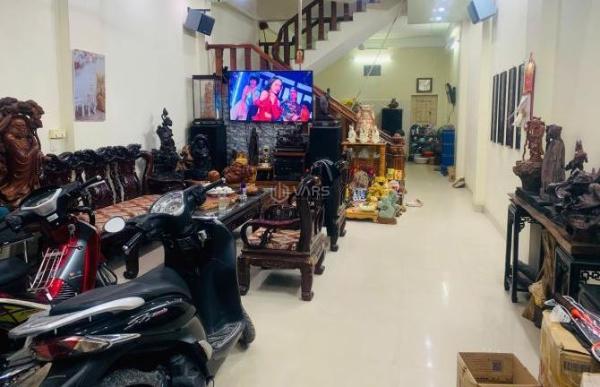 Chủ cần bán Nhà mặt phố 80m²