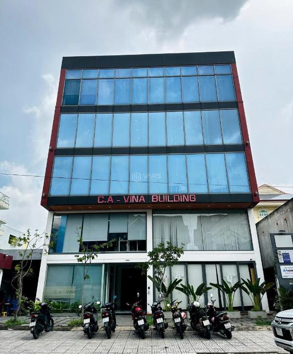 Ngộp bank cần bán gấp tòa nhà mặt tiền cộng hòa - 12x30m - hầm 7 🏚️ tầng