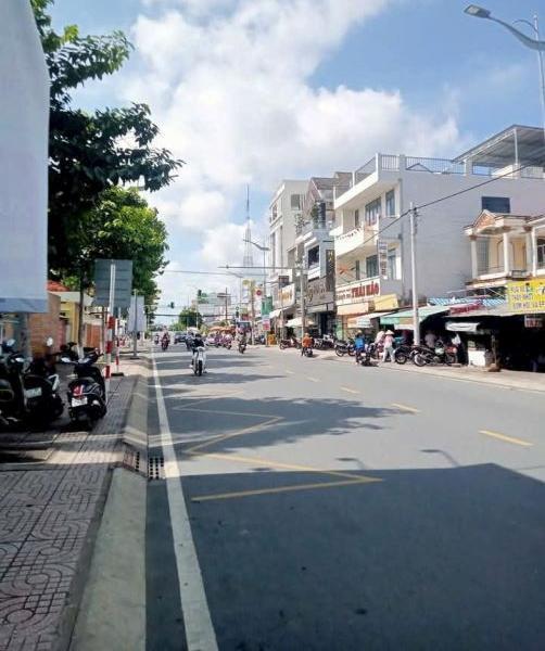 Mặt tiền Trưng Nữ Vương đoạn khu dân 🏦 cư đông đúc
