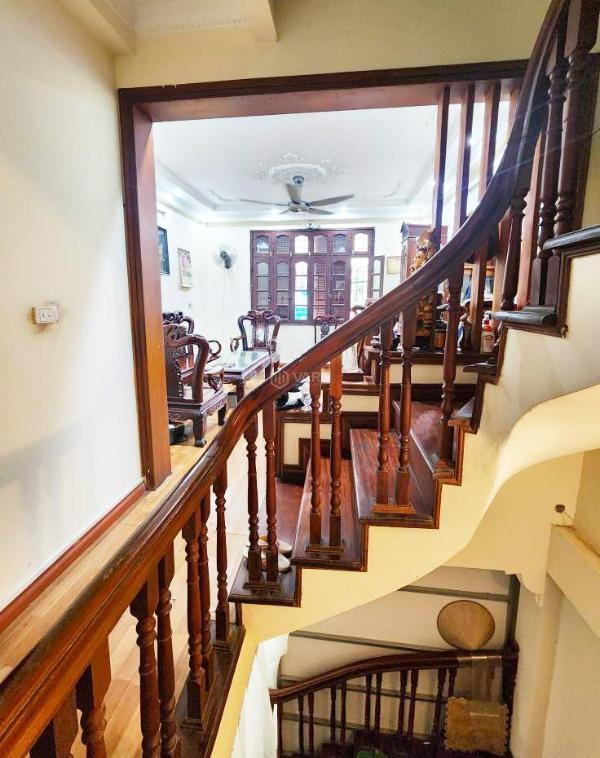 Duy nhất-nhà pháo đài láng 🏤 đẹp dân xây, mp oto tránh,vỉa hè 3m,kinh doanh|dt50m2