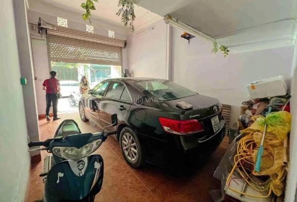 Cần bán Nhà trong hẻm 65m²