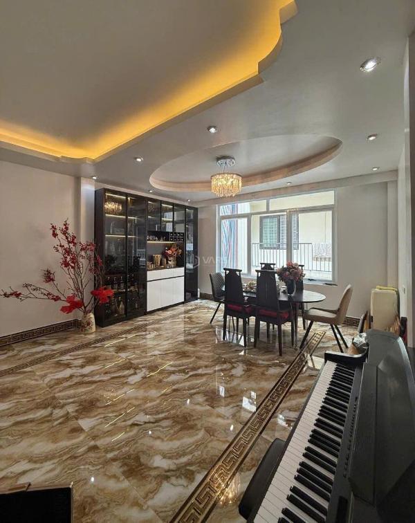 Bán nhà phân lô quân đội gần phố bưởi lô góc 3 mặt thoáng 72m² 💥 nội thất