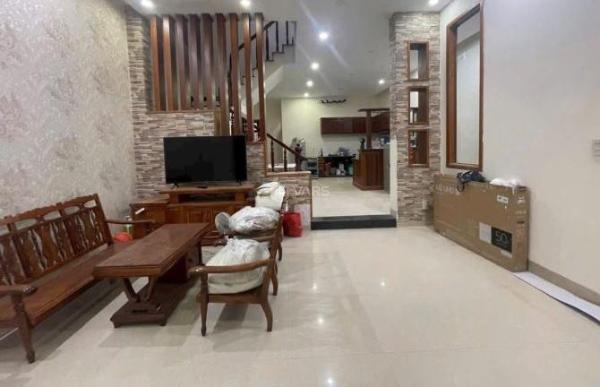 Bán Nhà mặt phố 108m²