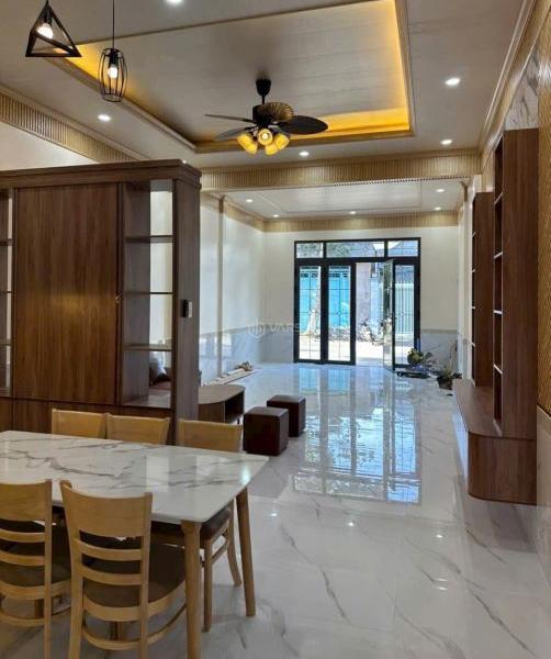 🍀🍀NHÀ MỚI ĐẸP KHU VƯỢT LŨ P8, 🏬 TP. VĨNH LON Hướng: Đông Bắc Nhà cấp 4 đẹp, sang trọng Có
