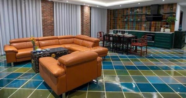 Bán Nhà mặt phố 272m²