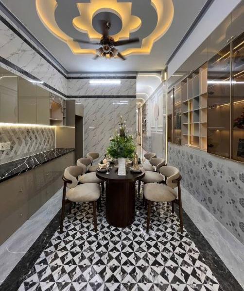 Bán Nhà trong hẻm 83m²