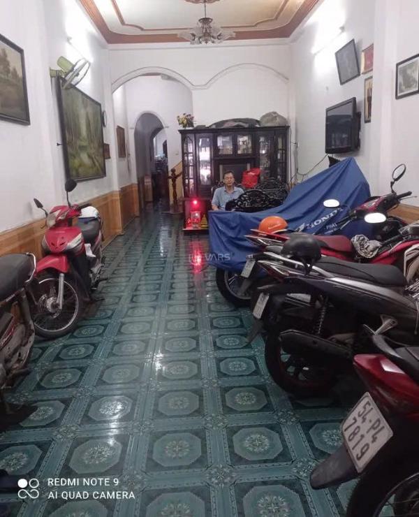 Cần bán Nhà mặt phố 104m²