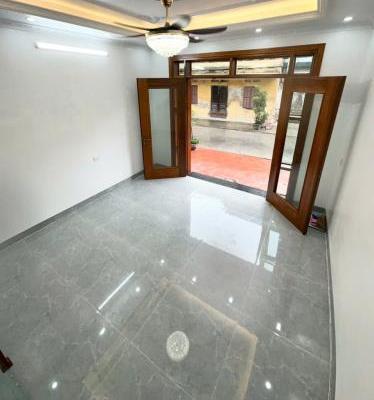 bán nhà 🏢 đẹp trung tâm Bồ Cuyên ngay gần chợ bo, đường oto đậu đỗ cửa ngày và đêm