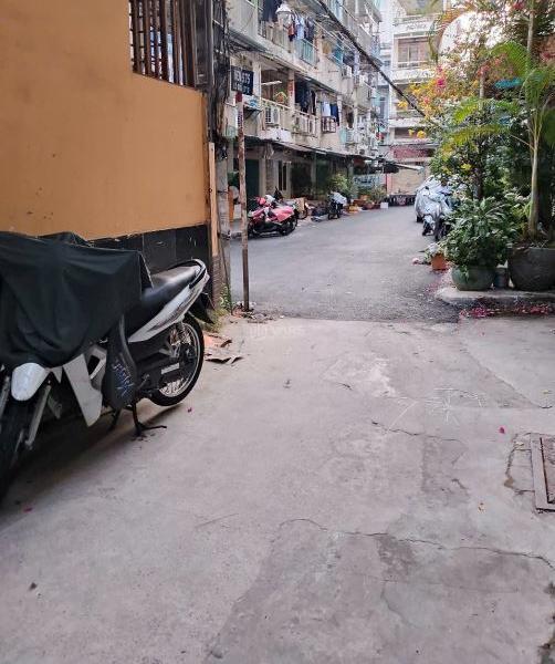 Cần bán Nhà trong hẻm 103m²
