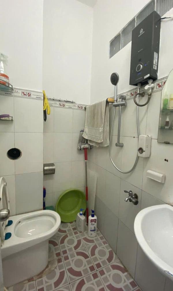 Cần bán Nhà trong hẻm 60m²