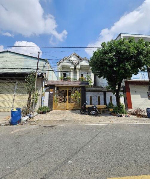 Bán biệt thự 🏤 1T2L 10x30m hoàn công, đường D18 KDC Việt Sing p. An Phú, tặng nội thất