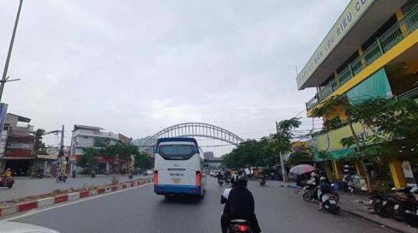 bán nhà mặt đường hồ 🏠 sen, căn góc 2 mặt tiền 215,7m2 ngang 21,8m xây 3 tầng giá bán 260tr