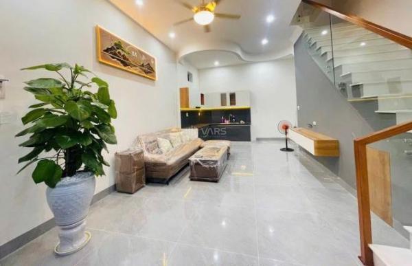 Bán Nhà trong hẻm 100m²
