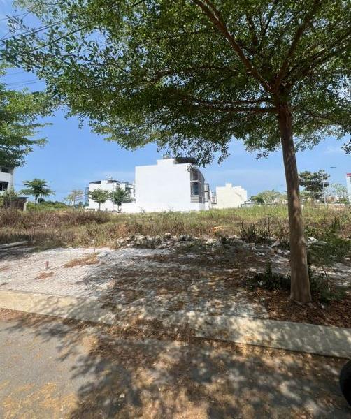 Chủ cần bán Đất nền riêng lẻ 300m²