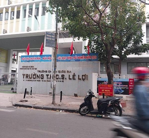 Bán Nhà mặt phố 40m²