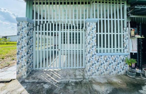 Bán Nhà mặt phố 105m²