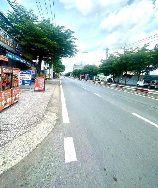 Chủ cần bán Nhà mặt phố 191m²