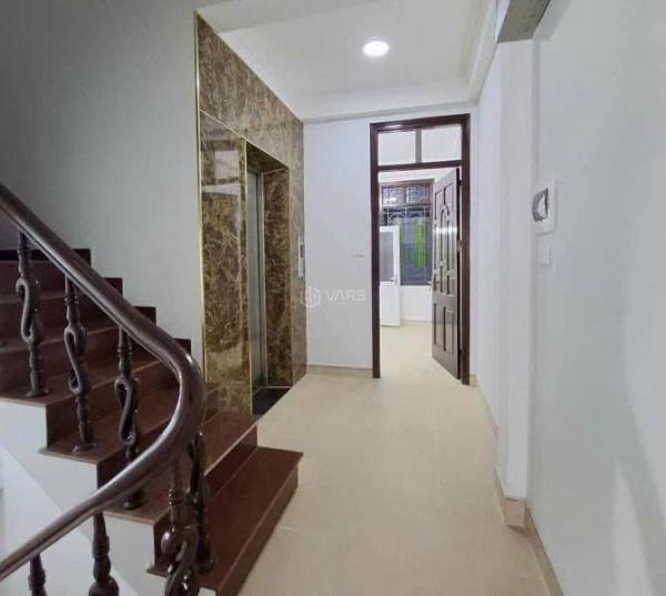 Cho thuê 🏡 mặt bằng Bà Triệu – Hai Bà Trưng – 220m² – MT 9m – Giá 150 triệu/tháng