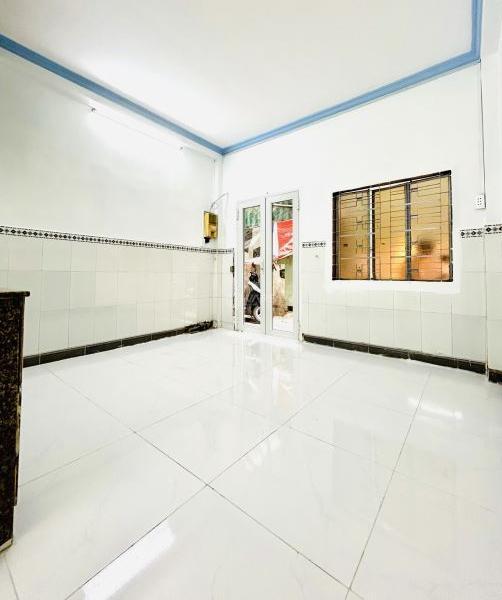 Bán Nhà trong hẻm 20m²
