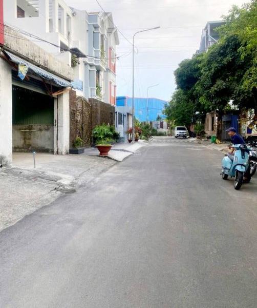 Kho 5x20m TRỐNG SUỐT 🏬 Đường Lê Thị Riêng P.Thới An Quận 12 Giá 7tr/th Cọc 2th