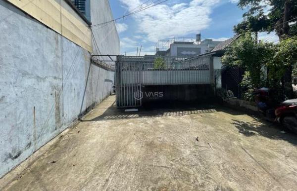 Bán Nhà mặt phố 157m²