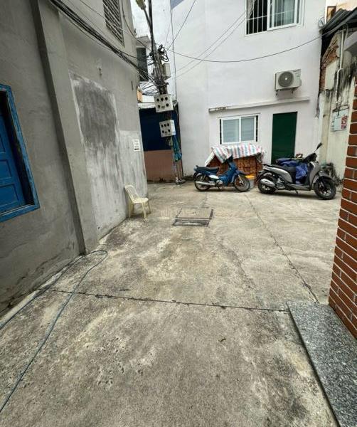 Bán Nhà trong hẻm 43m²