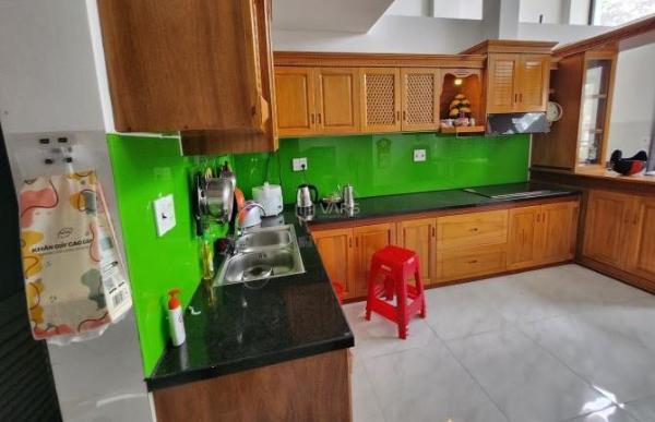 Bán Nhà mặt phố 90m²
