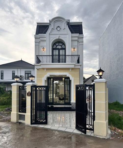 Nhà 2 ☘ tầng tân cổ điện tại Làng hành hương Minh Mạng