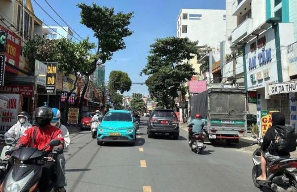 Cho thuê Nhà mặt phố 900m²