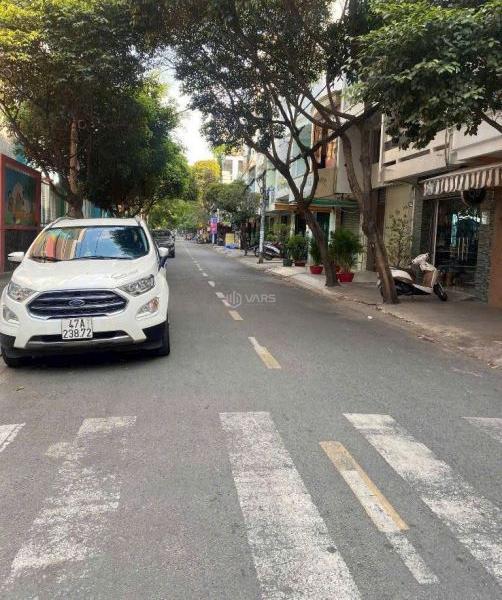 - Bán nhà 💥 mt đường Lý Triện – Gần Hà Huy Tập. DT 105M2 – Giá 7TỶ TL